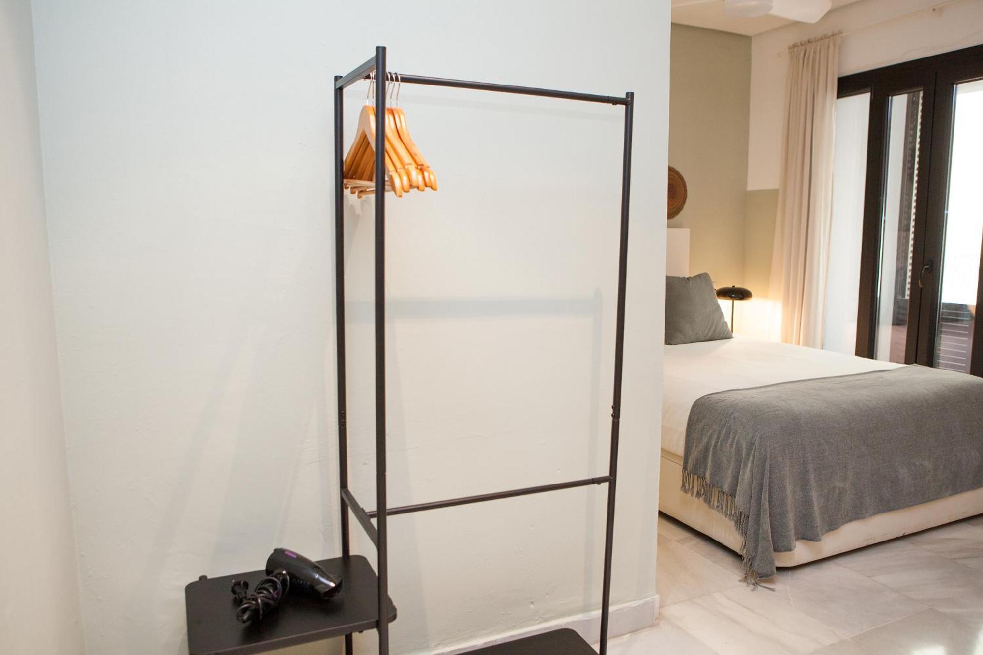 Galera Suites Seville Exterior photo