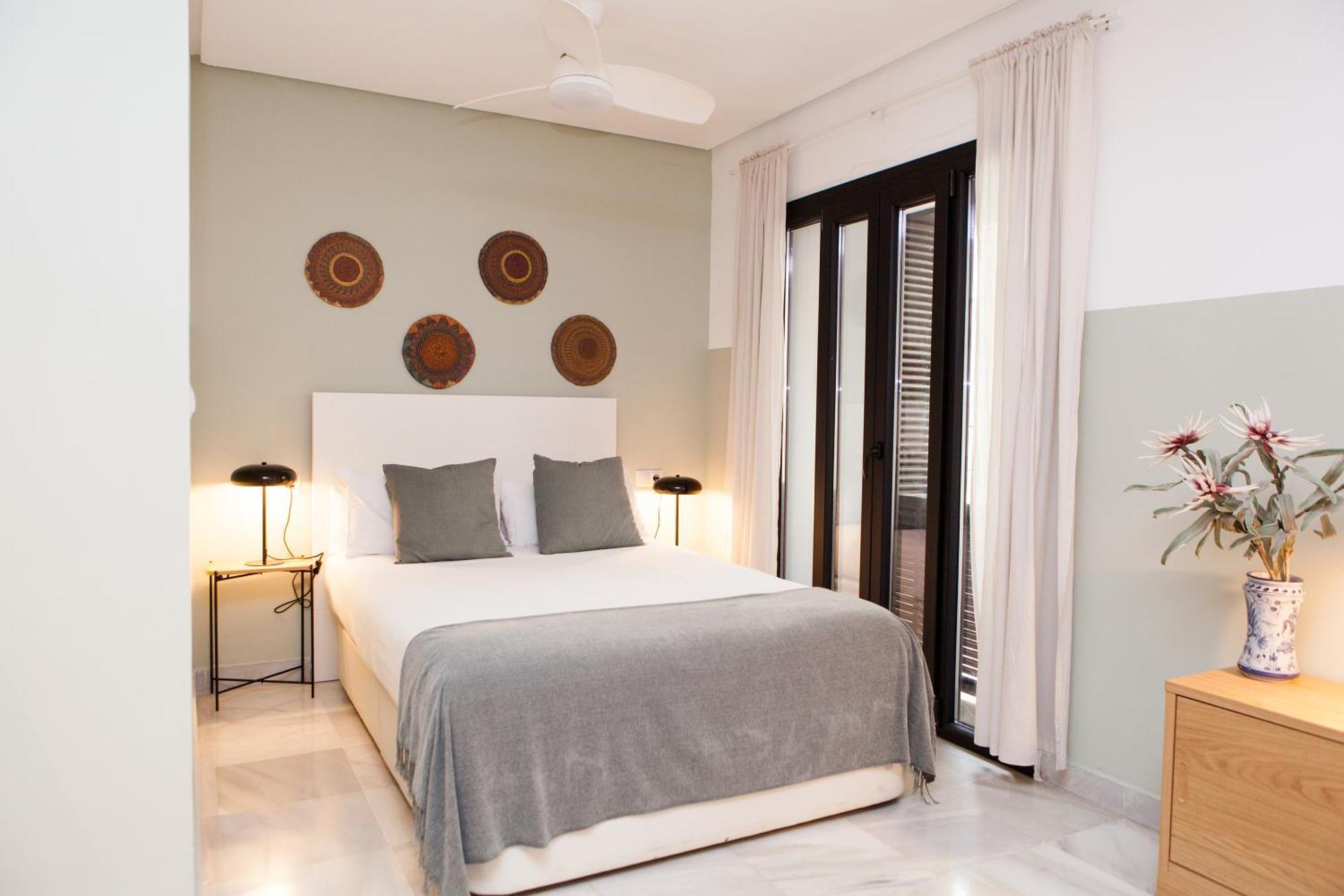 Galera Suites Seville Exterior photo